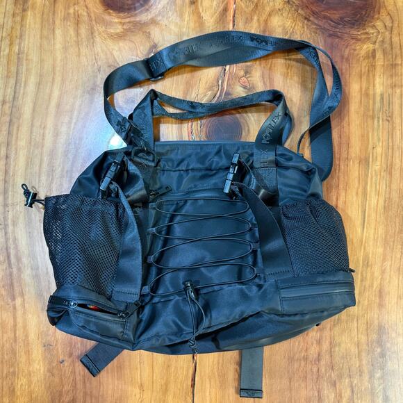 Popflex Convertible Bag Backpack Athletic Gym bag Floral Delilah Duffle - Picture 4 of 6